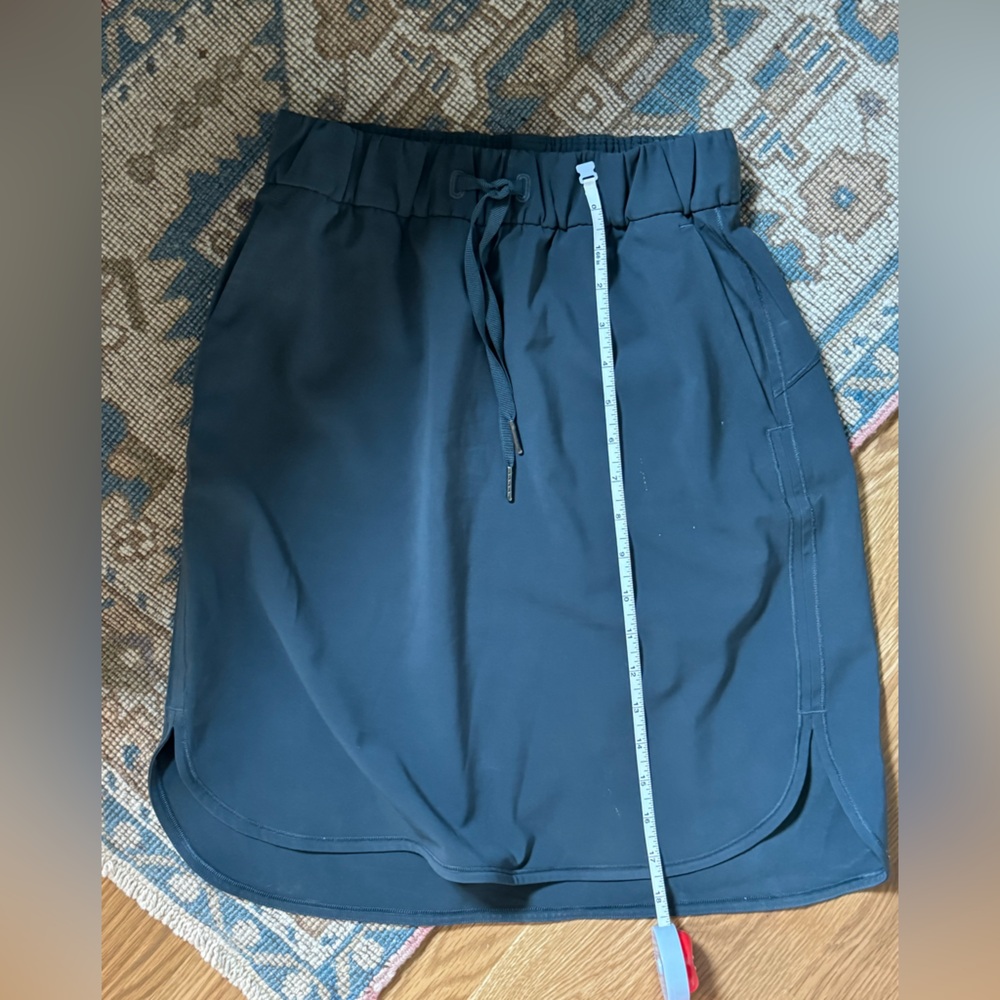 lululemon ON THR FLY SKIRT Size 4